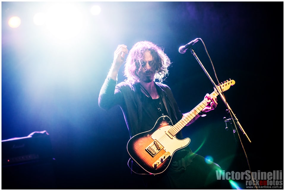 Richie Kotzen volvió a la Argentina - El virtuoso y prolífico guitarrista pasó nuevamente por nuestro país, esta vez para presentar su nuevo disco de grandes éxitos: "The Essential Richie Kotzen". Como en su última visita (junio 2012), el escenario fue el del Teatro Vorterix. 630e2349 fa0e 41aa a40c b16fb3b2f4a8