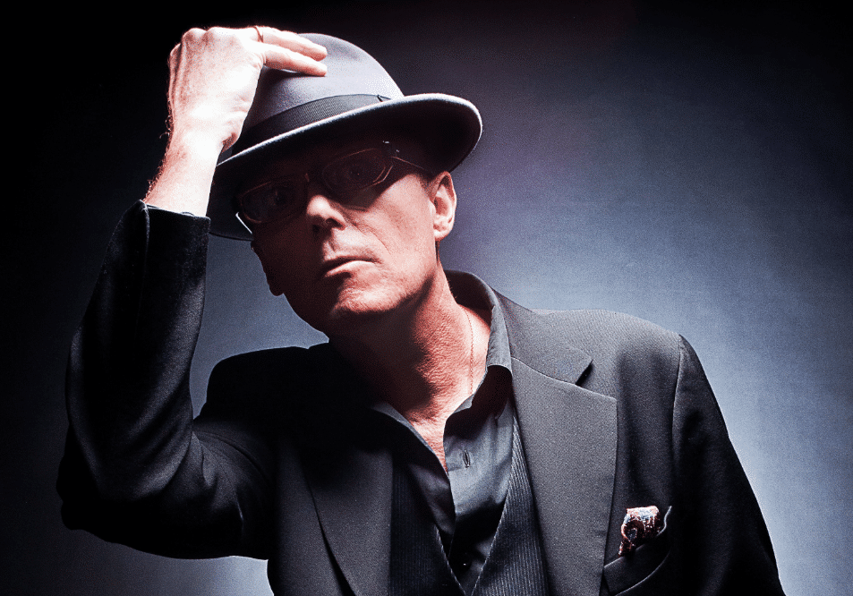 David J: "Hice un hechizo para que Bauhaus volviera" - "En 2006, los cuatro Bauhaus terminamos de una forma muy, muy negativa. Y yo no quería ser el enemigo de nadie, así que los dos hicimos una videollamada por Skype y arreglamos un montón de cosas. Fue una charla muy importante, porque le puso un buen tinte a lo que vino. Desde que nos reencontramos todo fue muy genial y positivo. Estoy disfrutando al máximo". 7f3c73f1 517e 47d8 9204 c62da38a6e37