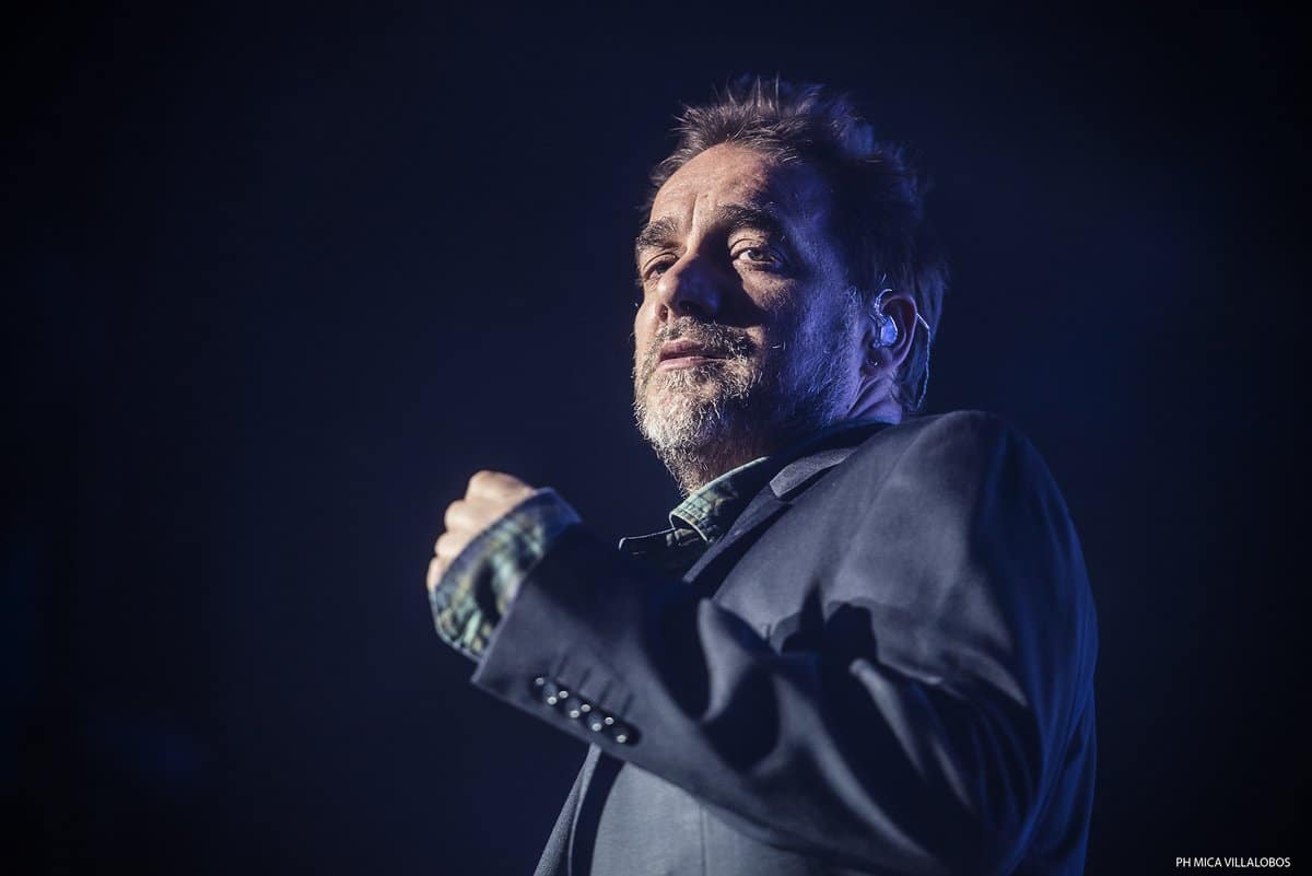 Vicentico presentó "Último acto" en el Luna Park - En medio de los festejos del 30 aniversario de los Fabulosos Cadillacs, Vicentico se dio el gusto de presentar "Último acto", su labor más reciente, el cual fue grabado en diversas ciudades como Nueva York, Los Ángeles, Nashville, Kingston y Buenos Aires, y consiguió inmediatamente convertirse en disco platino en nuestro país. 98148a9e ae0a 4f90 bd88 d3476c97f46b