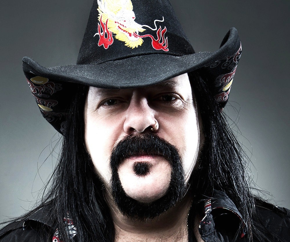 Vinnie Paul: "'Dimebag' Darrell es como el sexto miembro de Hellyeah" - El co-fundador de Pantera habla sobre la influencia de su hermano en su banda actual, que tocó en el Maximus Fest. Entrevista exclusiva con Rock.com.ar. Hellyeah1