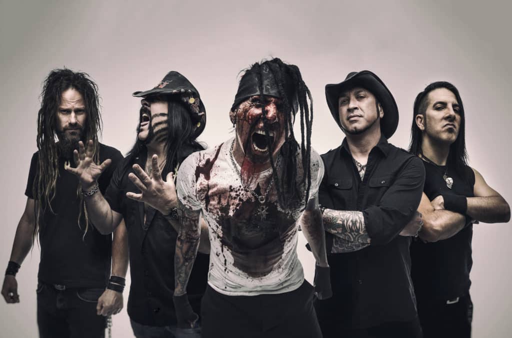 Vinnie Paul: "'Dimebag' Darrell es como el sexto miembro de Hellyeah" - El co-fundador de Pantera habla sobre la influencia de su hermano en su banda actual, que tocó en el Maximus Fest. Entrevista exclusiva con Rock.com.ar. Hellyeah3