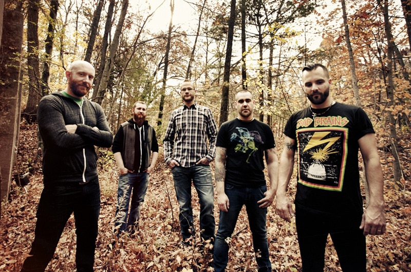 Killswitch Engage: "Necesitábamos una patada en el culo" - Rock.com.ar charló con Justin Foley, baterista de Killswitch Engage, sobre el disco, la gira junto a Memphis May Fire y la vuelta de Jesse Leach - vocalista original que dejara la banda en 2002 -. Killswitch Engage
