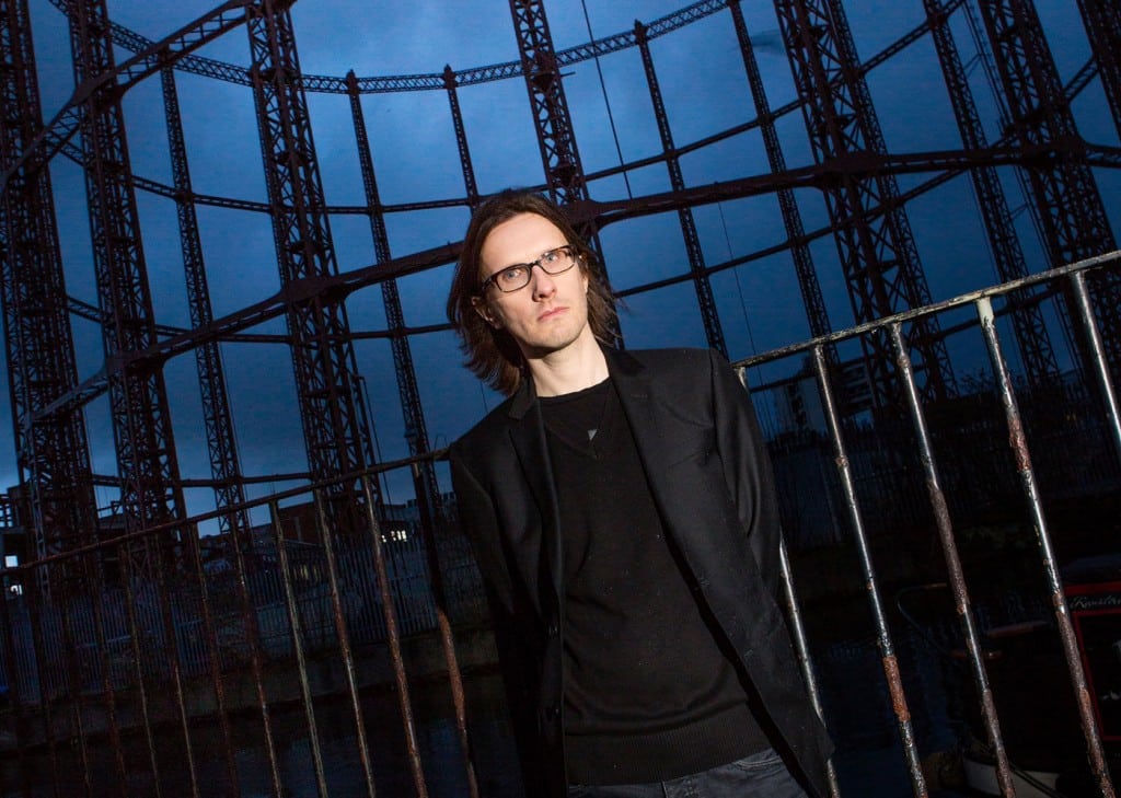 Steven Wilson: "Todo el tiempo siento el impulso de desaparecer del mundo" - -Sí, es la idea, así que todavía tengo margen (risas). Pero, al igual que los trenes, el tiempo pasa rápido. Steven Wilson 3
