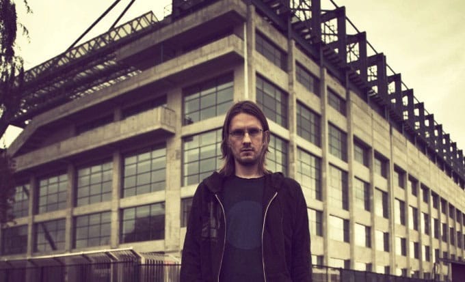 Steven Wilson: "Todo el tiempo siento el impulso de desaparecer del mundo" - -Sí, es la idea, así que todavía tengo margen (risas). Pero, al igual que los trenes, el tiempo pasa rápido. Steven Wilson 6