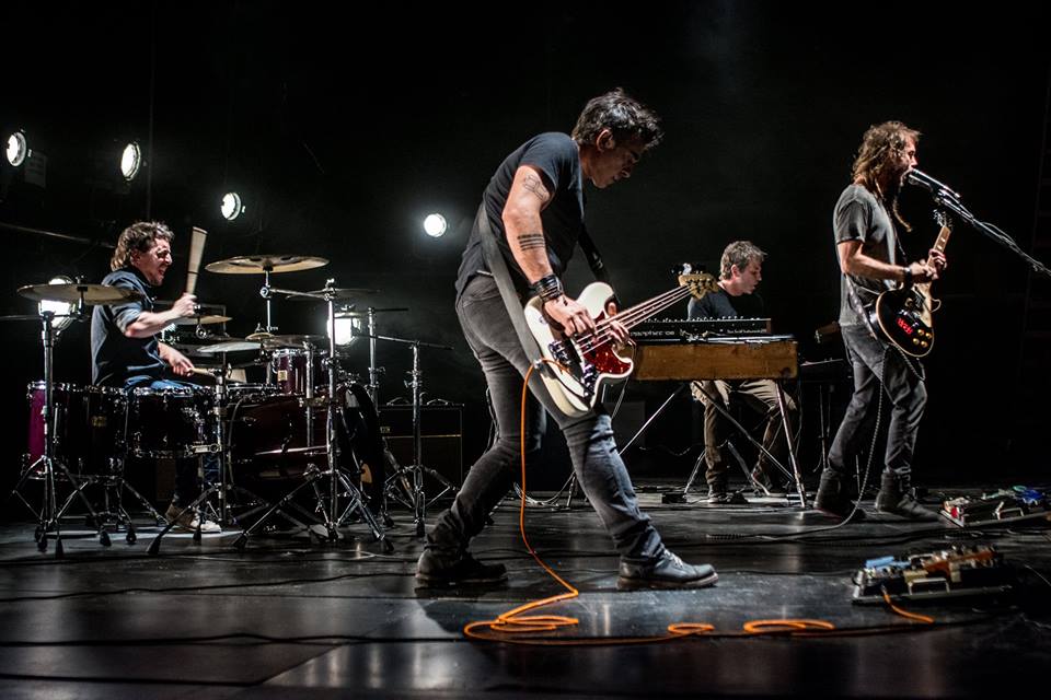 Vetamadre disecciona "Libérenme", antes de revisitarlo en vivo - El grupo de rock alternativo Vetamadre explica cada canción de su segundo disco, mientras cuenta anécdotas de piletas con sanguijuelas, brotes psicóticos y festivales punk. Este jueves, luego de 17 años, recrearán el álbum en La Tangente. a1619ab7 7d07 4468 81cf e4f8235fd1aa