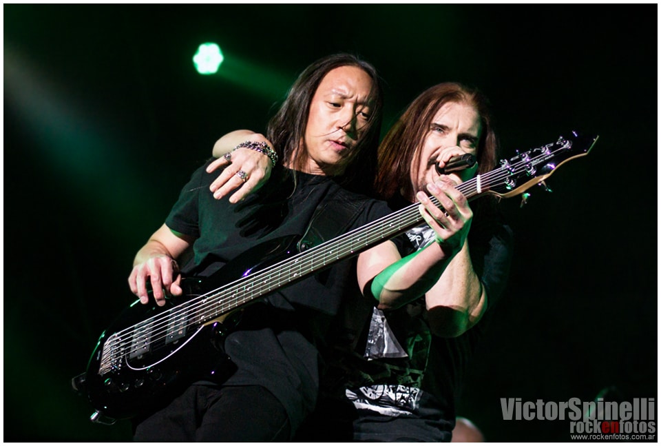 Dream Theater volvió a la Argentina - El quinteto estadounidense de metal progresivo pasó nuevamente por nuestro país para presentar su disco más reciente, "Dream Theater", y festejar los aniversarios de dos de sus trabajos más aclamados: "Awake" (1994) y "Metropolis Pt.2: Scenes From a Memory" (1999). a214e8be 84c1 4622 b590 d3d94a38c0e0