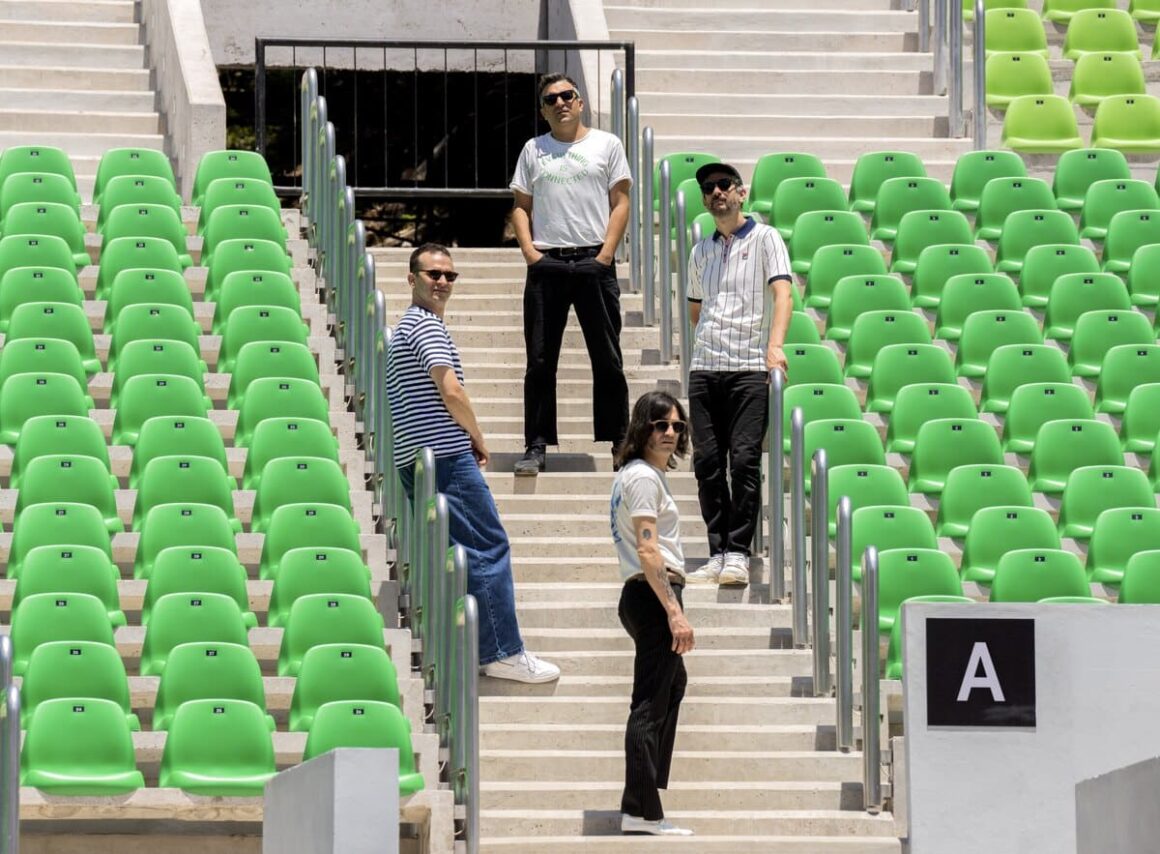 Astroboy - Astroboy es una banda uruguaya formada en Montevideo y que rápidamente llamó la atención con su primer EP, "5 estrellas" (2003). El sonido crudo y pegadizas melodías los diferenciaron del rock latino que imperaba en el momento. Astroboy. Foto por Matilde Campodonico