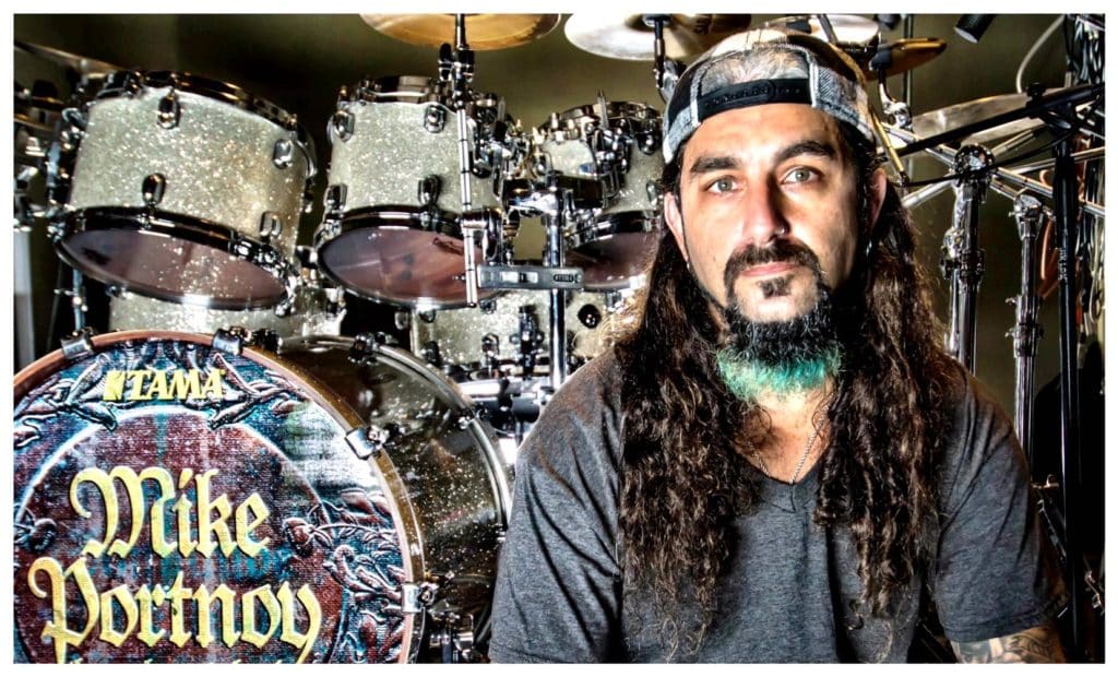 Mike Portnoy: "Este es el disco más importante de mi carrera" - -Sí, eso espero. ¡Dios, Sudamérica es uno de los lugares en los que más disfruto tocar! Sería una lástima que no pudieran escuchar este gran disco en vivo. Pero honestamente, no depende de nosotros. Yo viajaría a todos los países, aunque depende de los promotores contactarnos y hacernos una oferta. Estamos evaluando las posibilidades para mayo. Tienen el mejor público del mundo, ¡así que prepárense! d82a1f3b 20a4 486a abcd 2bcbff273403