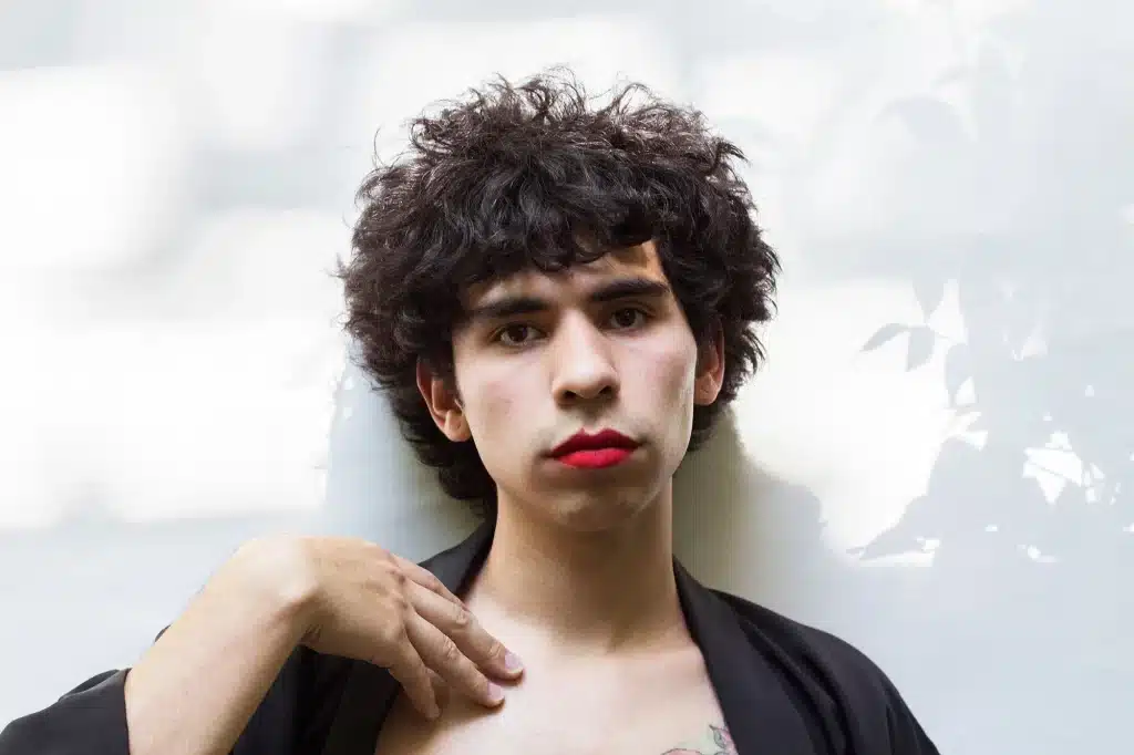 Luca Bocci - Bocci llevó su obra por diferentes ciudades de Argentina, Chile, México y el resto de Latinoamérica, encabezando un nuevo movimiento que busca renovar la escena con un mirada fresca, desprejuiciada y consiente de la realidad. Luca Bocci