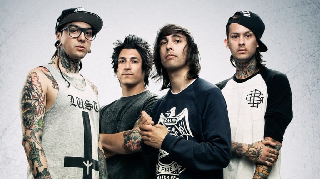 Pierce The Veil: "Perdimos nuestro eje mientras hacíamos este disco" - Dentro de unos años, Pierce The Veil será recordada como una de las bandas que llegaron al corazón de los adolescentes de esta era y que les desencadenaron la tradicional “revolución” interna. En otros tiempos fueron Limp Bizkit y Linkin Park; hoy son ellos y grupos como A Day To Remember y Sleeping With Sirens. pierce veil 1