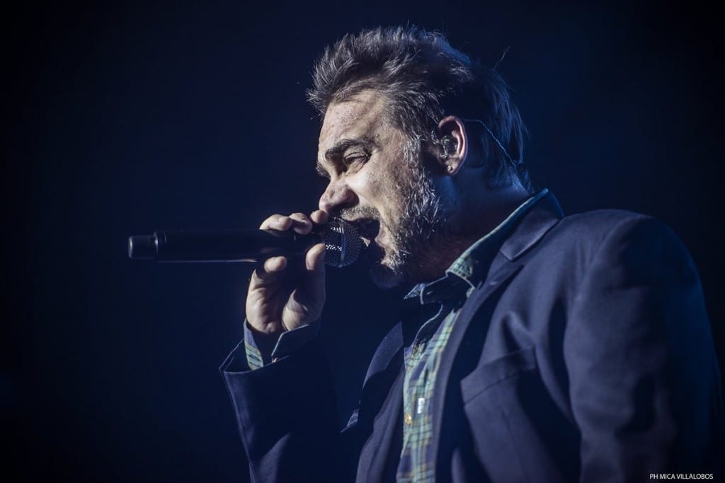 Vicentico presentó "Último acto" en el Luna Park - En medio de los festejos del 30 aniversario de los Fabulosos Cadillacs, Vicentico se dio el gusto de presentar "Último acto", su labor más reciente, el cual fue grabado en diversas ciudades como Nueva York, Los Ángeles, Nashville, Kingston y Buenos Aires, y consiguió inmediatamente convertirse en disco platino en nuestro país. vicentico 1