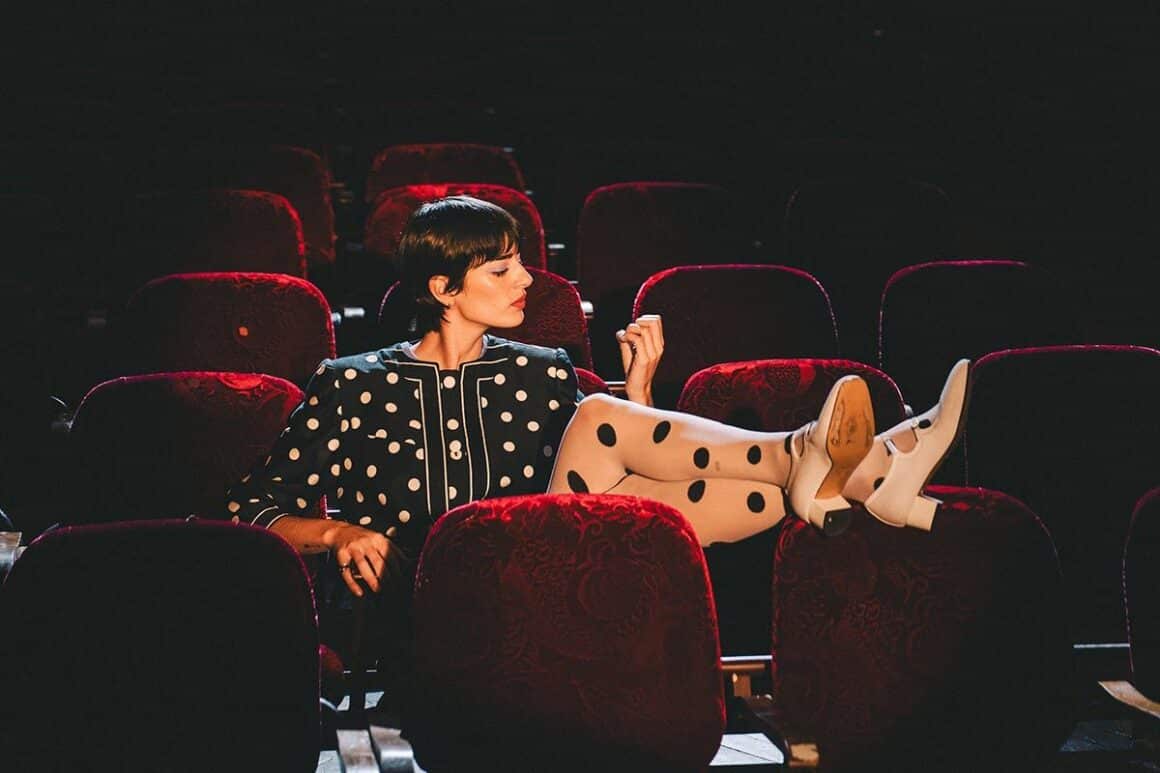 Zoe Gotusso - Zoe Gotusso es una cantante y compositora cordobesa de pop y bossa nova. Tuvo reconocimiento como parte del dúo Salvapantallas, y luego como solista, lanzando su álbum debut Mi primer día triste en 2020. zoe gotusso 3