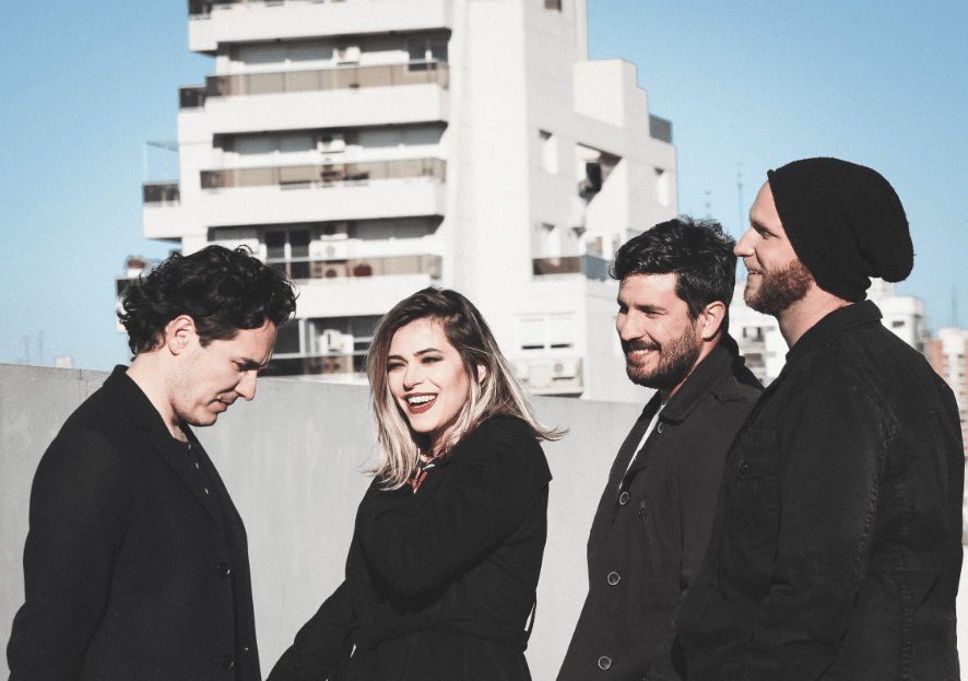 Holms: "La oscuridad puede transformarse en algo hermoso" - Holms presentará su EP el viernes 19 de octubre en el teatro El Cubo (Zelaya 3053, Buenos Aires). Las anticipadas se consiguen contactando a la banda (oficialholms@gmail.com). 2a9f6dd0 2c95 44f7 8632 4d9431804dc1