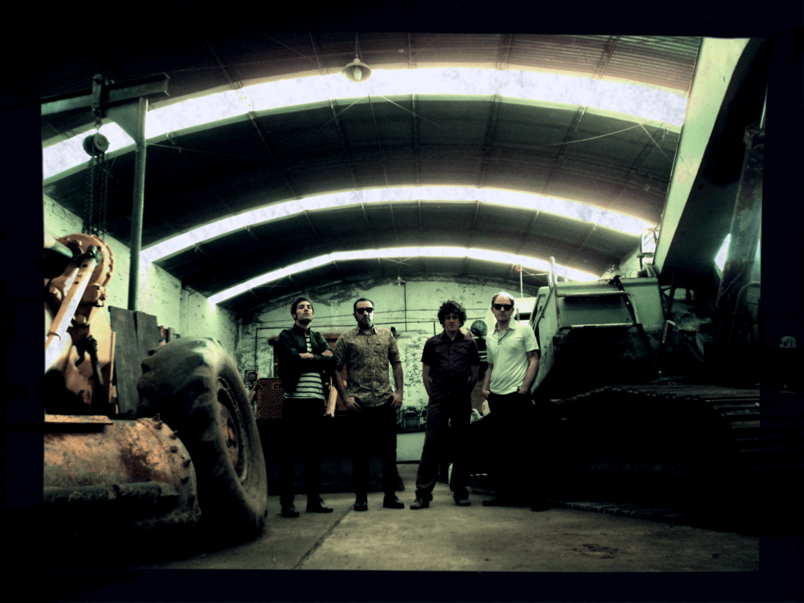 Thes Siniestros - La historia de la banda, según su propia info de prensa: Thes Siniestros