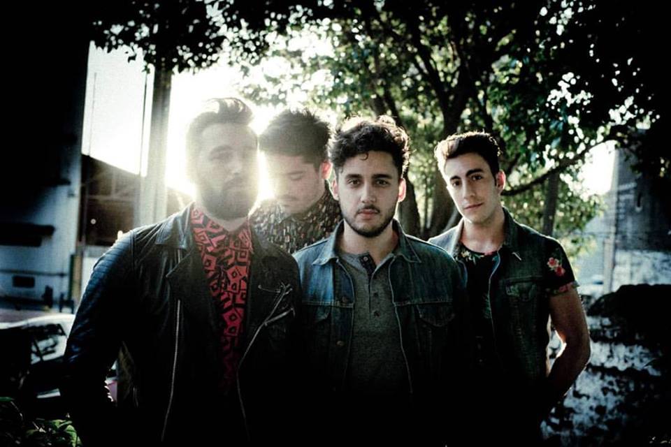Buenas Tardes - "Buenas Tardes", el disco homónimo, se publicó en junio de 2016 en Spotify y la banda se encargó de presentarlo en su ciudad natal, más precisamente en McNamara. Buenas Tardes