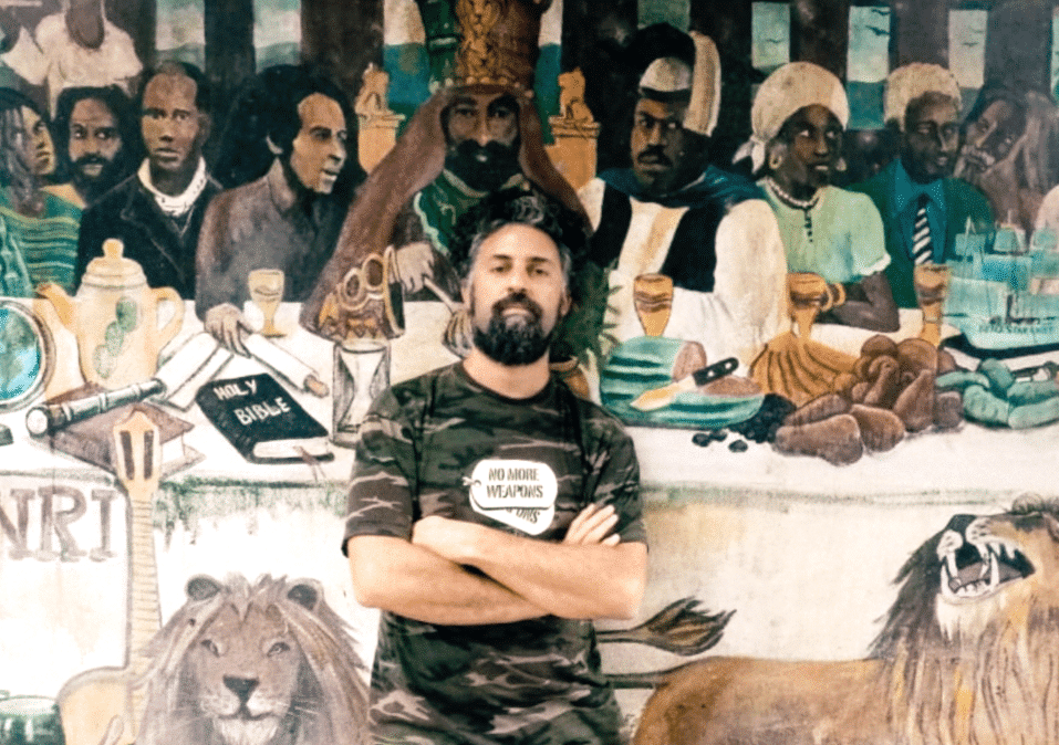 Un argentino reunió por primera vez a los rivales de la música jamaiquina - Hernán Sforzini logró algo impensado: que Sly & Robbie y Roots Radics, las bandas "competidoras" del reggae, se juntaran en "The Final Battle". Rock.com.ar charló con él sobre el proceso, que incluyó cantantes de lujo, juegos de dominó... y hasta encuentros con extorsionadores. c4bfe685 224e 4ab2 8f10 61a24b8f2a37