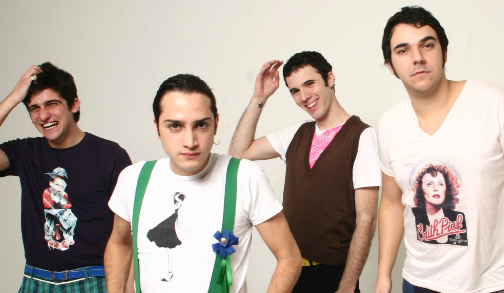 Cuentos Borgeanos - Producido por Cuentos Borgeanos y Gabriel Ruiz Díaz "Misantropía" es el nombre del segundo trabajo, editado a fines del 2004 por Iguana Records, el sello alternativo de BMG. El material fue adelantado en el Quilmes Rock Festival, y el primer corte difusión fue "Estoico". Cuentos Borgeanos