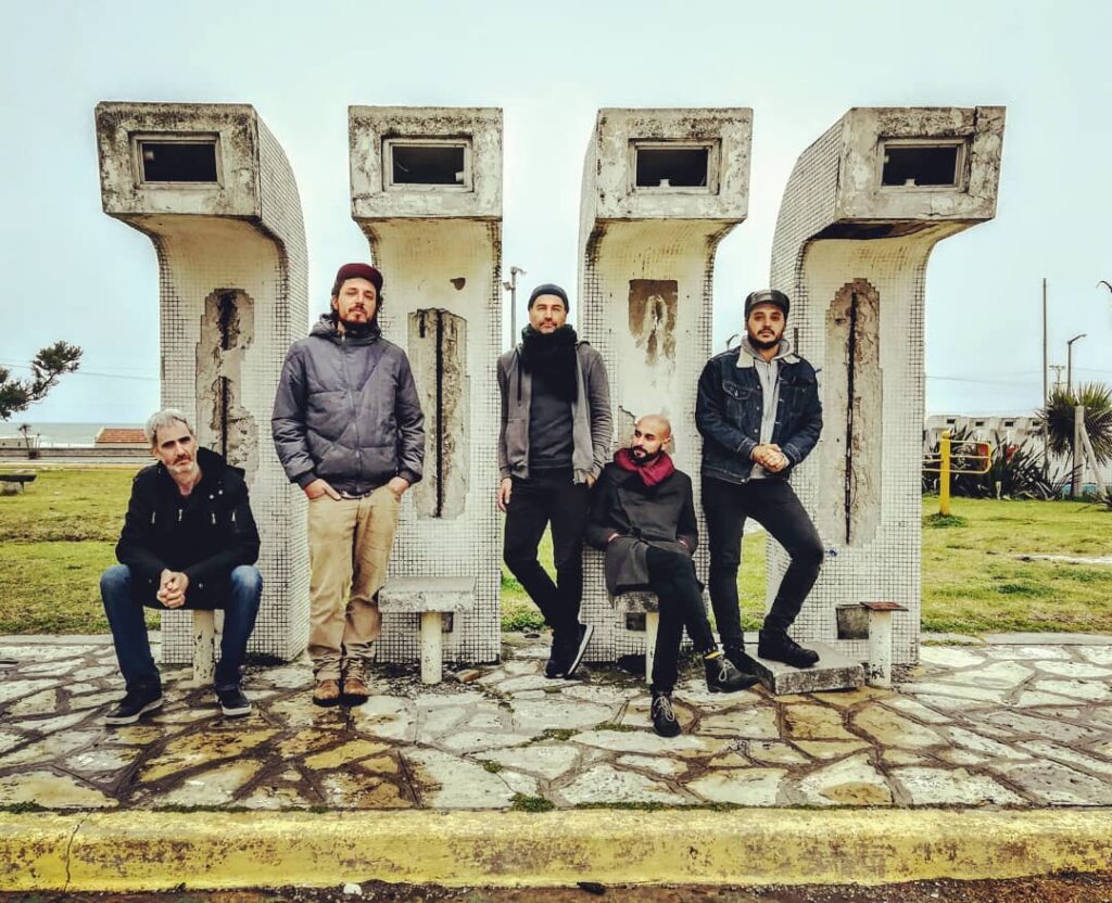 El Robot bajo el agua - Este proyecto fue impulsado por Nicolás Kramer, cantante de Jaime sin Tierra, en forma paralela a ésta banda. El Robot bajo el agua, 2019