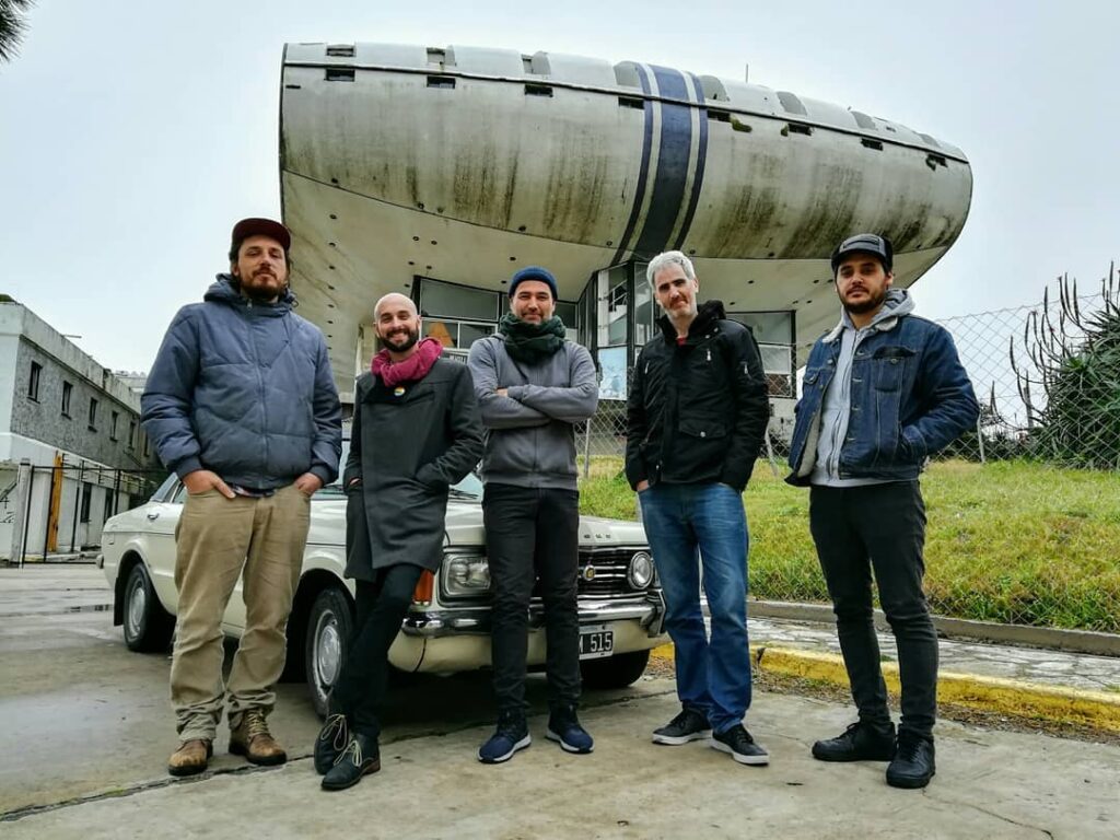 El Robot bajo el agua - Este proyecto fue impulsado por Nicolás Kramer, cantante de Jaime sin Tierra, en forma paralela a ésta banda. El Robot bajo el agua, 2019