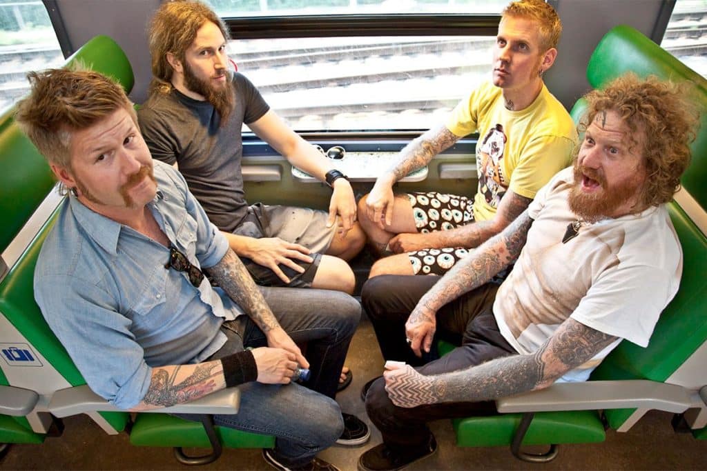 Mastodon: la entrevista más rara de todas - -¡No, no te preocupes! Cuando no te respondí fue porque estaba dando vueltas desnudo por el país, o paseando por el bosque bajo el efecto de unos hongos alucinógenos. Soy un tipo difícil de rastrear, amigo. Ah, y avisame si querés ese bendito tatuaje. mastodon3