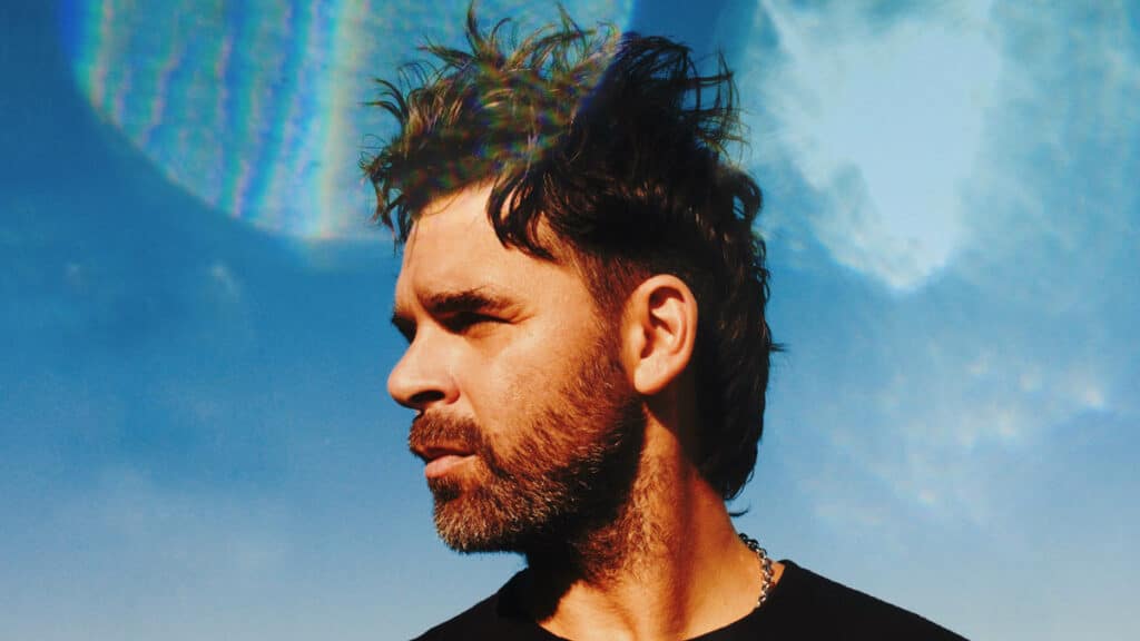 Nando Varela Pagliaro: "Siempre me gustaron más las canciones tristes" - Nando Varela presenta su primer libro/disco en solitario, "Alta complejidad", y en esta entrevista nos habla sobre su inspiración y el proceso creativo detrás de este proyecto. Nando Varela