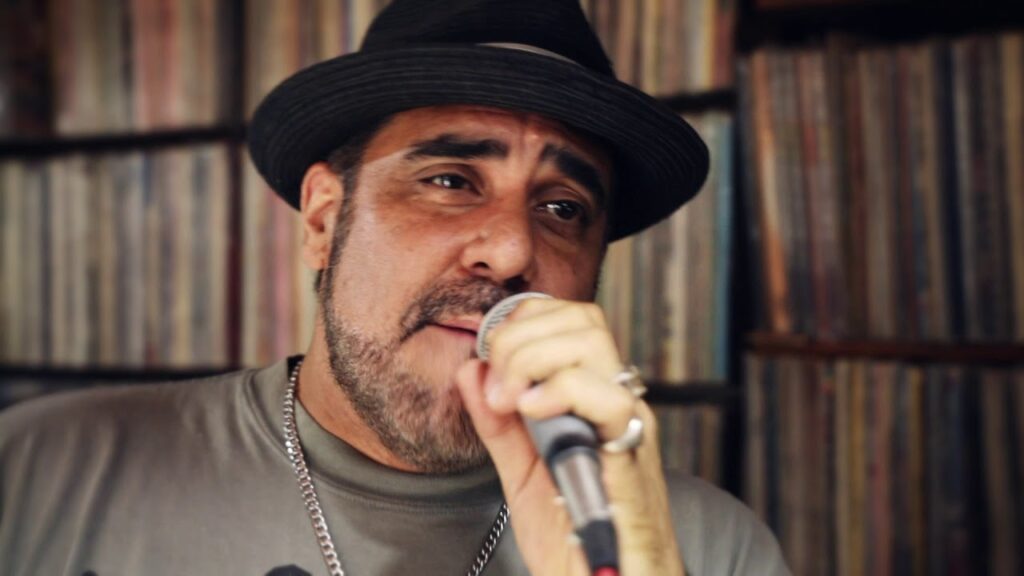 El Natty Combo - El Natty Combo se trasladó a San Luis para grabar "El don", a mediados de 2010. Contaron con Luis Alfa de Resistencia Suburbana y Néstor Ramljak de Nonpalidece en el tema "La unión". El Natty Combo