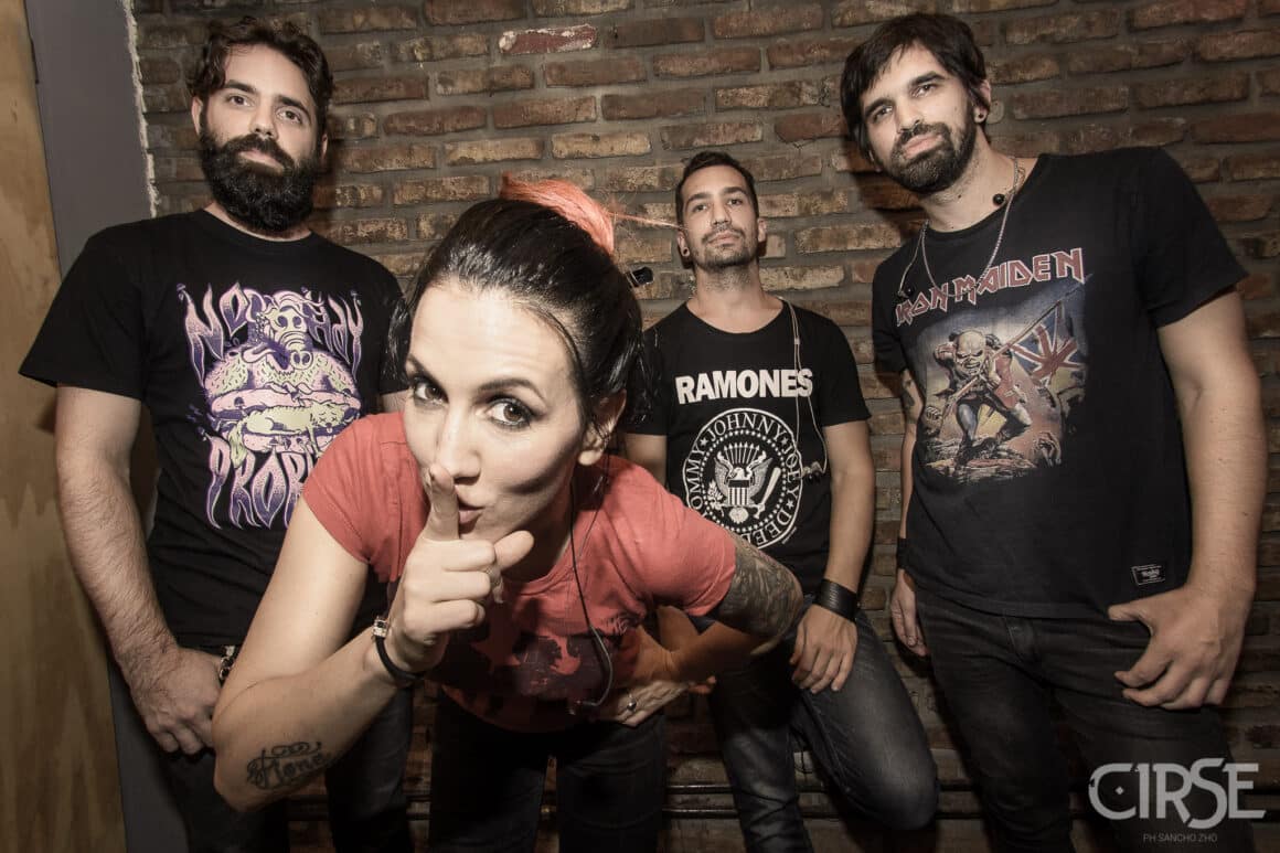 Cirse - Cirse es una banda del sur de Buenos Aires formada en el 2003 con intenciones de abordar el rock con las herramientas que proponen las corrientes musicales surgidas en los 90, pensando la composición desde la potencia y solidez del trío de rock moderno e incluyendo la fuerza y musicalidad que le da el incorporar una voz femenina. Estos dos elementos distintivos son los que le permiten a la banda poder expresar las distintas sensaciones que lo introspectivo manifiesta –duda, ira, reflexión, dulzura, compasión, agresión, sensualidad-. Cirse
