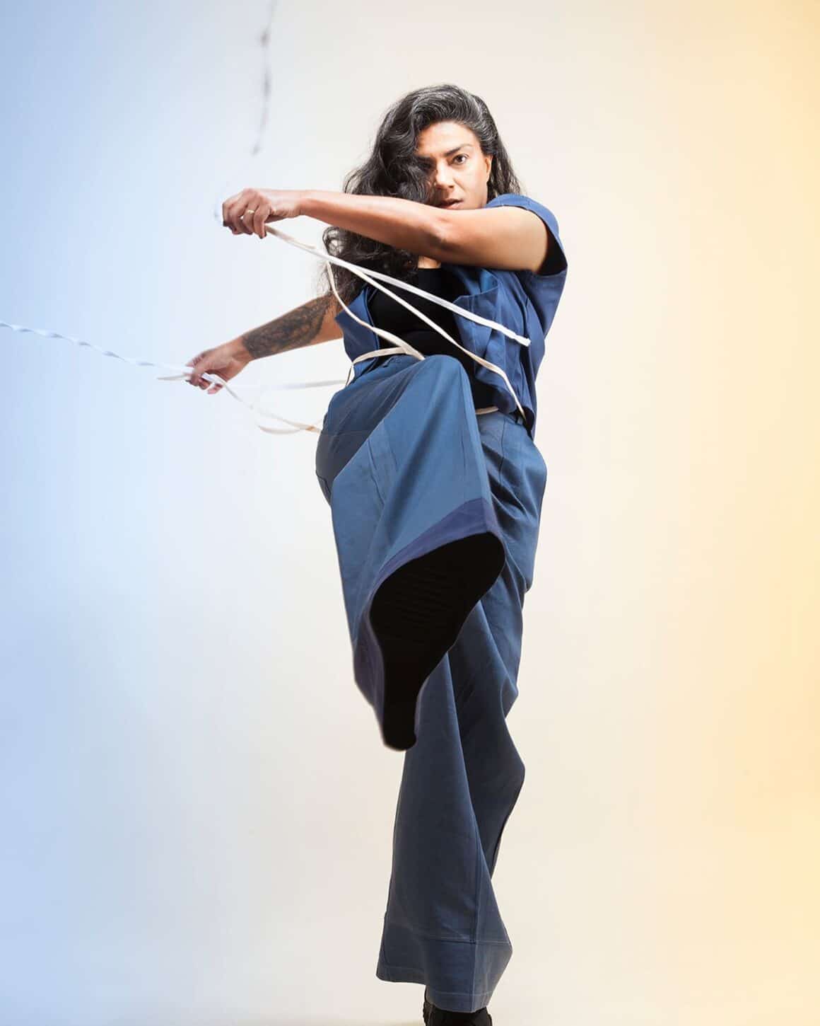 Mariana Baraj - Música, cantante y percusionista que incorporó a un repertorio folclórico clásico latinoamericano nuevos timbres y texturas emergentes de una fusión de estilos, fruto de su paso por grupos de diversos géneros. Mariana Baraj