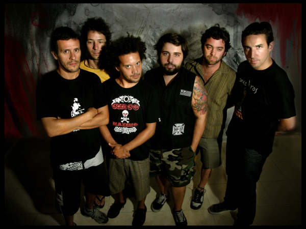 Once Tiros - "Once Tiros 15 años" es la grabación en vivo de dos shows (uno en Groove, de Buenos Aires, y otro en Montevideo), y editado en CD y DVD en 2015. Once Tiros