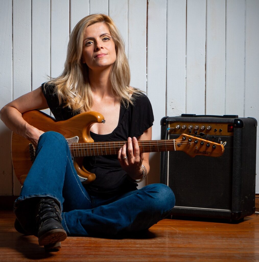 Laura Ros - La historia de la artista, según su propia página web: Laura Ros