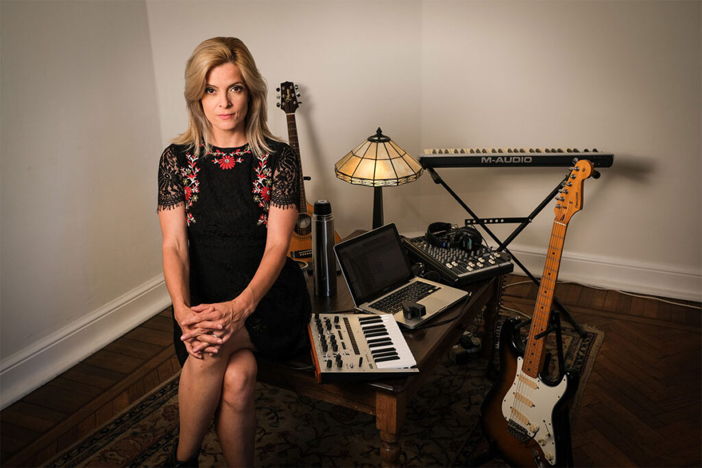 Laura Ros - La historia de la artista, según su propia página web: Laura Ros