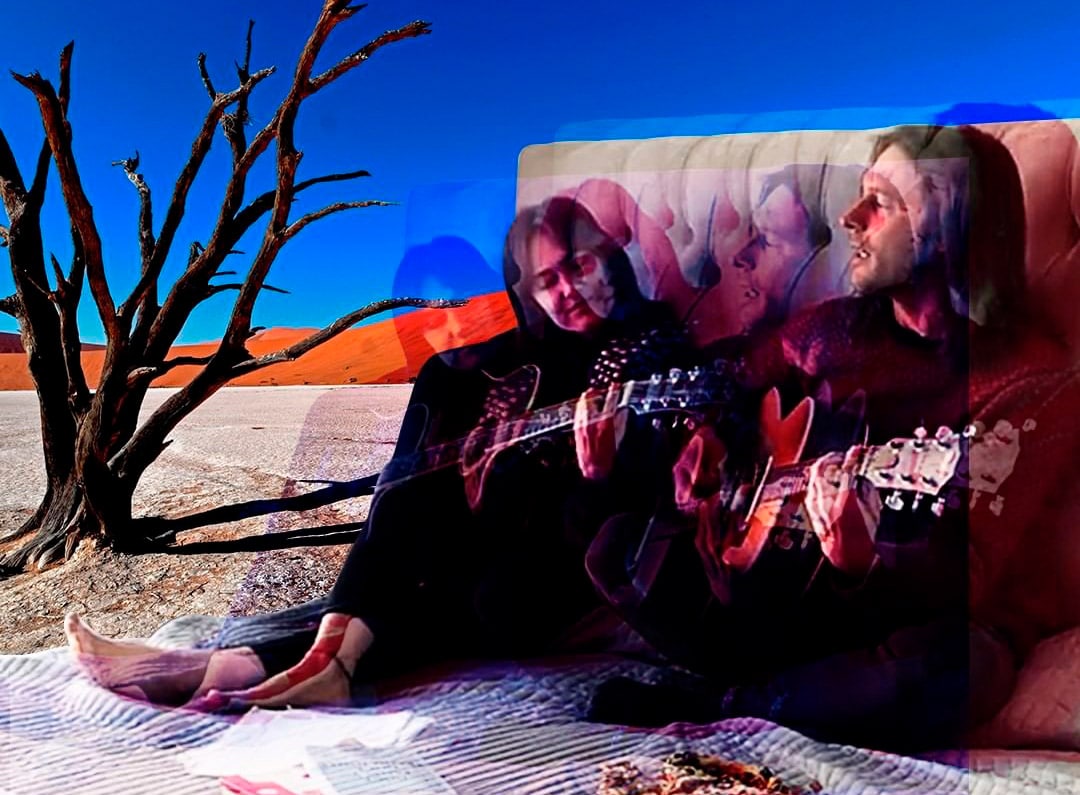 2Love: "Sentimos que era la mejor manera de darnos a conocer al público" - 2Love es fundada en 2010 en Buenos Aires por la dupla Vicky Brea en voz y teclados y Chapi Reynal en voz y guitarras. Su estilo está influenciado por el pop, el rock clásico, el glam, el rock latino y el folk norteamericano. Entre sus artistas inspiradores se destacan Fleetwood Mac, Queen, Fabiana Cantilo, The Beatles, Coldplay, Soda Stereo y John Mayer. En la actualidad se encuentra trabajando en su primer disco. Previamente irán lanzando sencillos, a modo de adelantos. 2Love