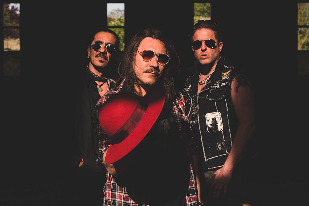 Ciclonautas: "Somos la resistencia del rock" - Alén Ayerdi (baterista de Ciclonautas): Ha sido muy emocionante. Vinimos con la incertidumbre de la situación pandémica sin tener demasiados datos. Y hemos terminado deseando que lleguen los conciertos de febrero que tenemos en Argentina también para volver a disfrutar del mejor público del mundo. Ciclonautas