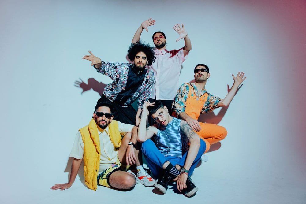 Gauchito Club: "Hacemos todo tipo de música" - Convertidos en una de las bandas de mayor crecimiento en Mendoza, el año pasado presentaron su segundo álbum "El camino de la libertad" y se preparan para presentarse en febrero en la nueva edición del festival Cosquín Rock. Gauchito Club