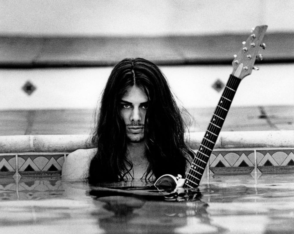 Richie Kotzen: 10 preguntas sobre la creatividad (y algo más) - "El año pasado fue bastante más fácil de lo que te imaginás. Había un montón de shows agendados y tuve que cancelarlos, como todos. Pero creo que necesitaba un break. Realmente aproveché el tiempo libre y lo disfruté", dice Richie Kotzen apenas atiende el teléfono. Richie Kotzen