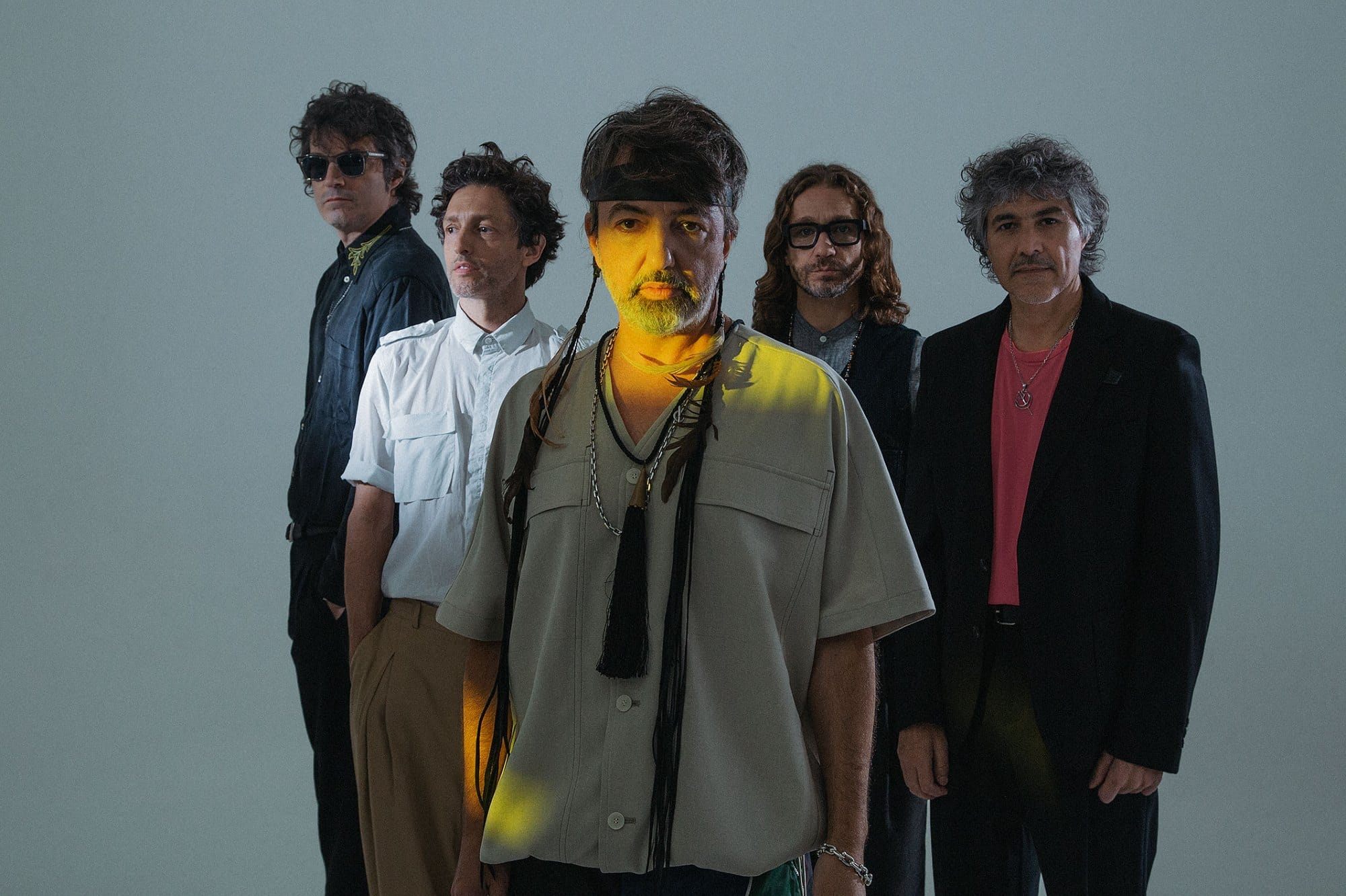 Sale la "Trinchera" de Babasónicos - El disco ya se puede escuchar en plataformas digitales y también saldrá en CD y en vinilo, editados por PopArt Discos. Fue grabado entre 2020 y 2021 en Juno, el estudio de la banda, con producción artística a cargo de Babasónicos y Gustavo Iglesias, también responsable de la grabación y de la mezcla. El arte de tapa es obra de Alejandro Ros. Babasónicos