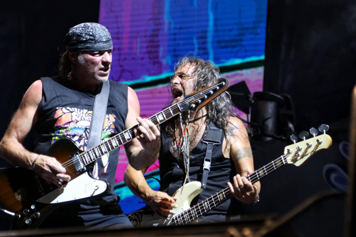 La Renga aterrizó en los suelos cordobeses con un tremendo show - Este sábado la localidad de Santa María de Punilla recibió a más de medio centenar de miles de fanáticos de la banda. Desde horas tempranas la ciudad se vio colmada de colectivos y de gente que vino de todo el país a disfrutar del primer recital de La Renga luego de cuatro años de ausencia en los escenarios. La Renga. Foto: Elvio Alcaraz @elvio_alcaraz_ph