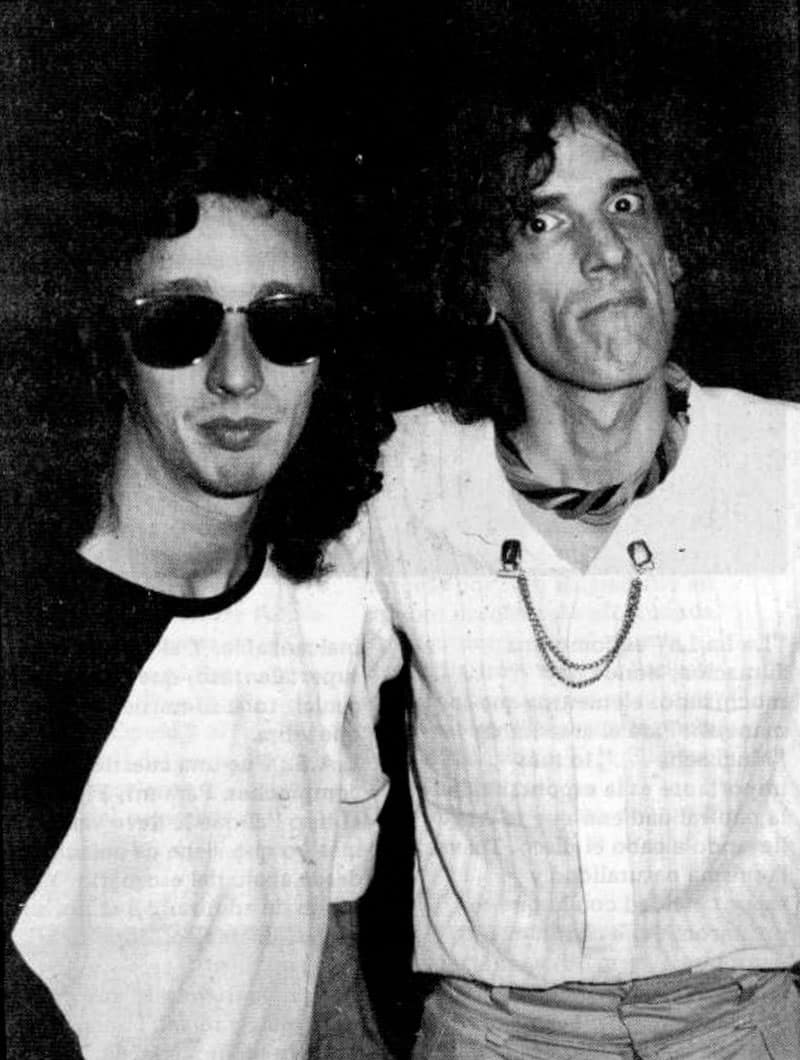 Rescate: el encuentro Spinetta-Páez - La reunión artística entre Luis Alberto Spinetta y Fito Páez quedó plasmada en el disco doble "La la la", editado a fines de 1986. En medio de la grabación de ese material, los músicos concedieron una entrevista a la periodista Lucia Idiart, que fue publicada en el número 277 de la Revista Pelo, en octubre de ese año. Rescate de una nota publicada en la Revista Pelo Nº277, octubre de 1986. Spinetta-Paez