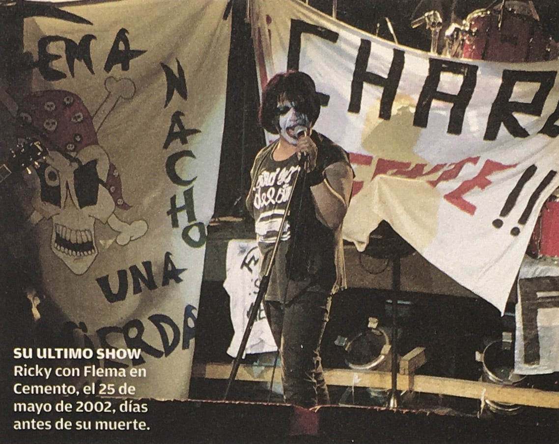 10 años sin Ricky Espinosa - Shows homenaje, un nuevo libro sobre su vida y hasta una obra de teatro. A una década de su suicidio, el cantante de Flema sigue vivo. Publicada en la Revista Rolling Stone 171, junio de 2012. ricky espinosa