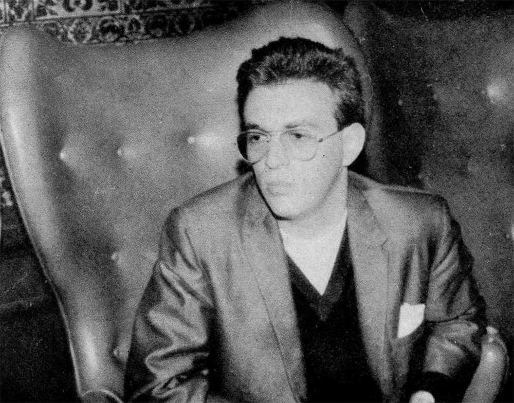 Aníbal Kerpel. Una banda de L.A. - A seis años de su radicación en los Estados Unidos, regreso fugazmente al país el ex integrante de Crucis Aníbal Kerpel. El tedadista está trabajando actualmente junto a Gustavo Santaolalla en el grupo Wet Picnic, con el cual tienen grabados dos albumes. 14803453 7f4a 4fb3 a894 e30c37e7d935