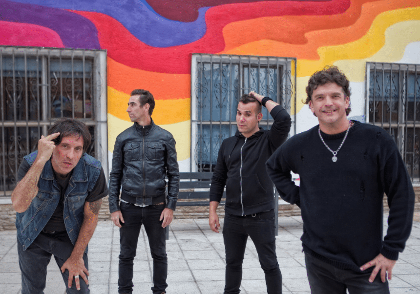 Bulldog: "la metodología independiente de trabajo es el ADN del grupo" - Tocar en Vélez junto a Green Day nos resultó la gran noticia del año. Particularmente, creo que es un reconocimiento a todos los que hacemos que esta maquinaria siga a todo vapor. Reconocimiento a tantos años tantas giras tantos shows. La verdad que no lo tomamos como un show más (o sea: ir, tocar, cumplir y a camarines). Lo tomamos como un show muy importante y bisagra en la carrera, así que a prepararlo como se debe (en eso estamos), a disfrutar y a sentir el agite y el calor de nuestro gran público. 1f1999d4 c158 42e1 bd81 8b5f91de86e6