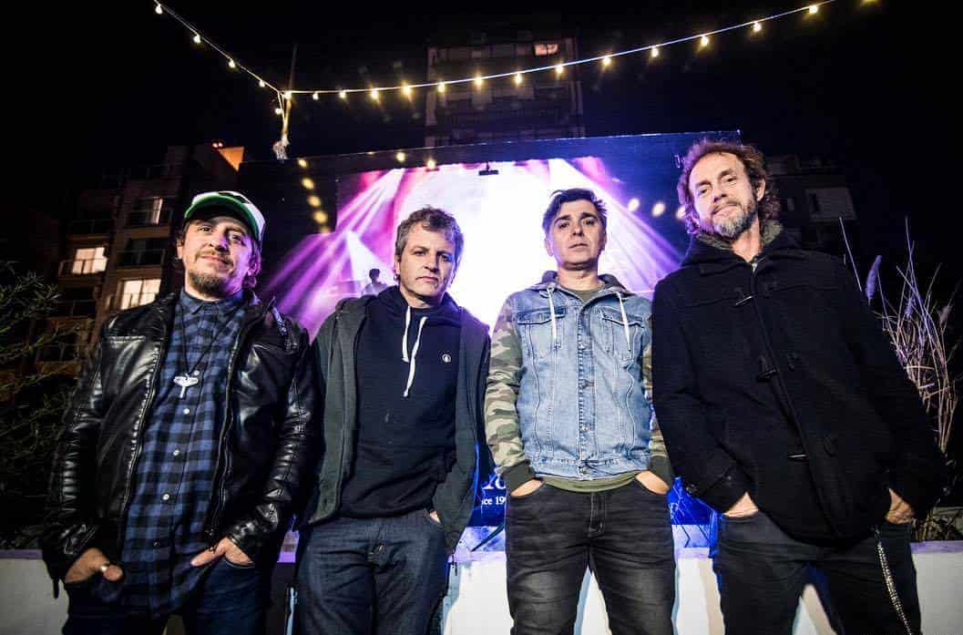 Vetamadre cuenta la historia de "Veratravés", a quince años de su lanzamiento - Aunque el tercer álbum de Vetamadre sea el más distorsionado, seguro no te diste cuenta de un detalle: hay fragmentos de folklore desperdigados a lo largo de las canciones. Y lo mejor es que no hace falta escucharlas al revés ni nada por el estilo. "Fuimos a grabarlo a los estudios Tónica, y justo usamos los ADAT de una cantante muy famosa de música popular -dice el bajista Marcelo "Coca" Monte, en referencia a una vocalista entrerriana-. ¡Así que hay recortes de ella por todas partes, e incluso un bombo!". 21945d8f 0464 4aa0 96be 3b867798634d