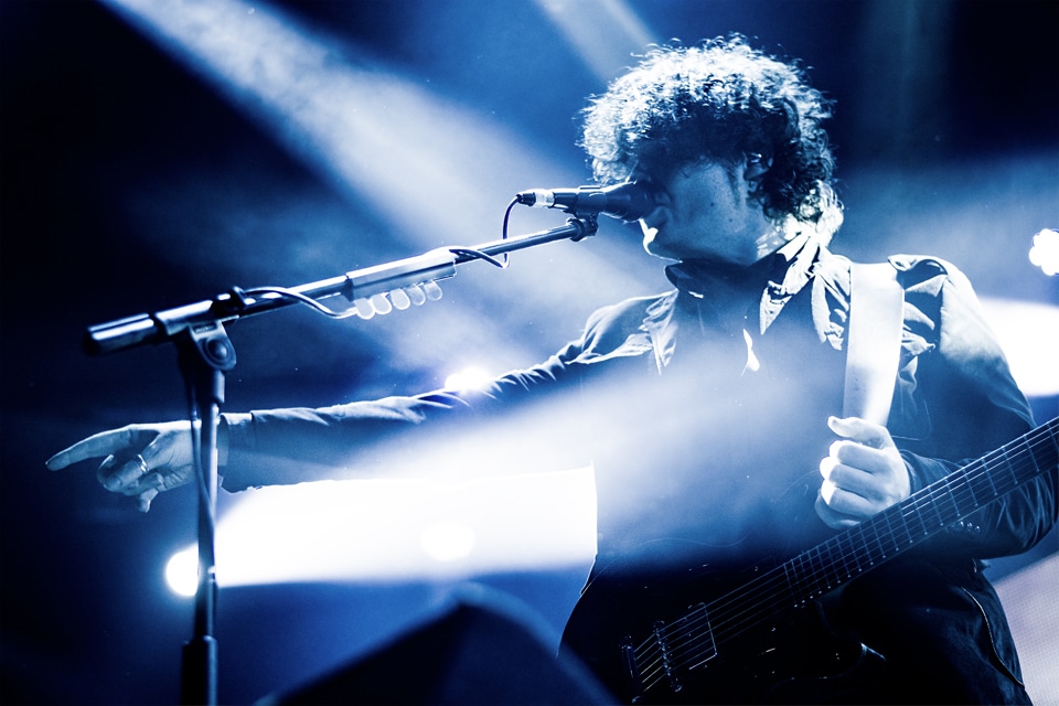 Anathema en Groove: es un sentimiento, no puedo parar - En los últimos años, Anathema ha trabado una relación intensa, especial con el público local. A tal punto que, en su último disco, el sexteto incluyó un clásico cántico popular, grabado en vivo y en directo en su show de 2015 en el Teatro Vorterix. En este contexto, y con la ansiedad de revivir aquel momento, la banda completada por Jamie Cavanagh (bajo), los hermanos John (percusión y batería) y Lee Douglas (voz), y el multi-instrumentista portugués Daniel Cardozo (batería, percusión teclados), visitó nuevamente nuestro país. 52d812af 77fe 4bf1 85ff 8750a26c1f9d