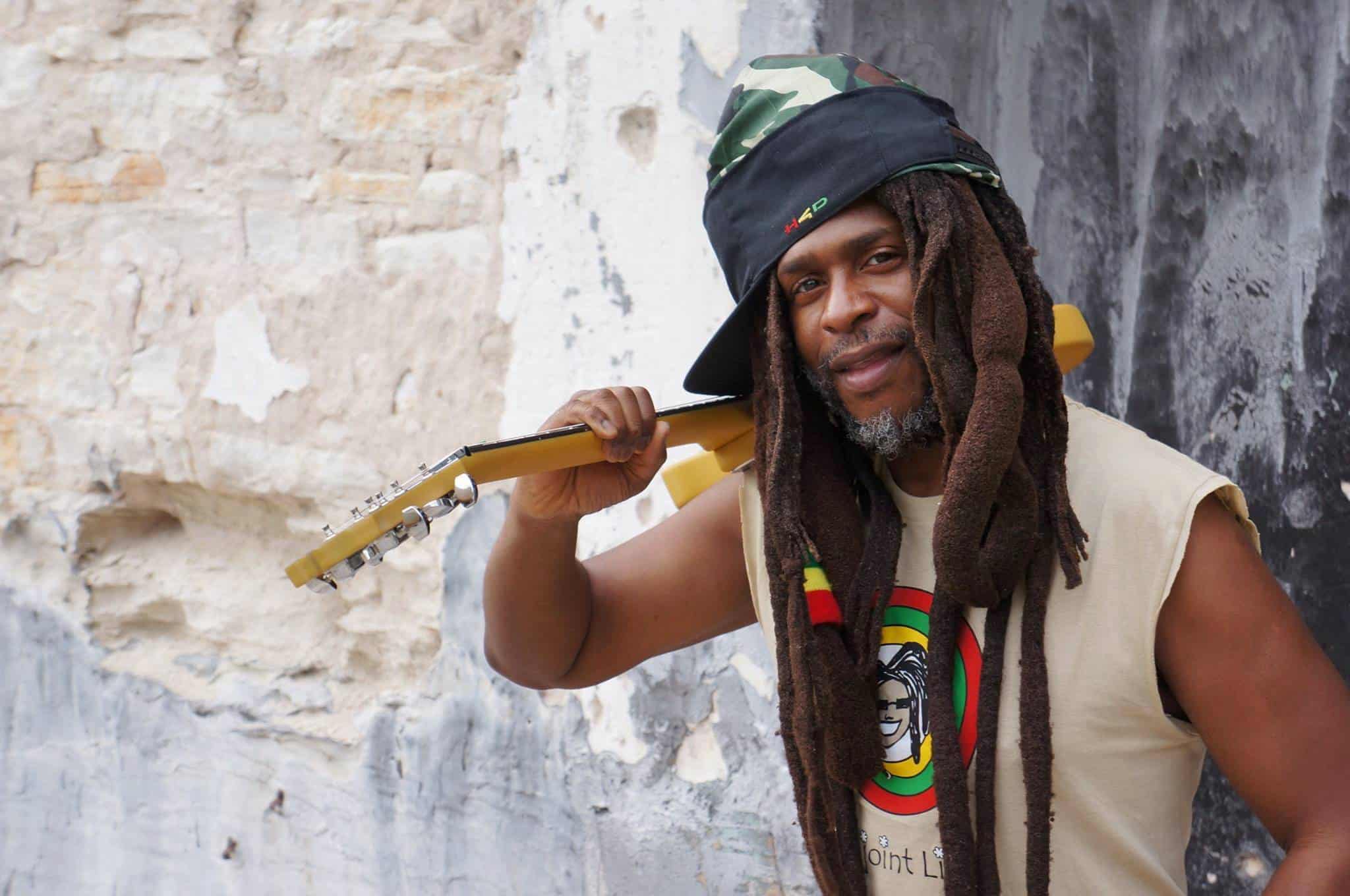 Steel Pulse: "Haile Selassie no fue un dictador" - "Esta industria siempre fue una mierda. Hay muchos doble estándares, y te voy a dar un ejemplo: Boy George es un adicto terrible a la heroína y todos lo saben. También es homosexual, y no tengo drama con las preferencias de nadie. Mi problema es que su adicción fue documentada a través de los años, al punto de que encontraron un tipo muerto en la casa por culpa de la heroína. ¡Pero lo siguen promoviendo!", dice David Hinds, cantante de Steel Pulse y una de las leyendas vivas del reggae. 5516c02d 0704 45c4 ba8e e552fabdfc3a