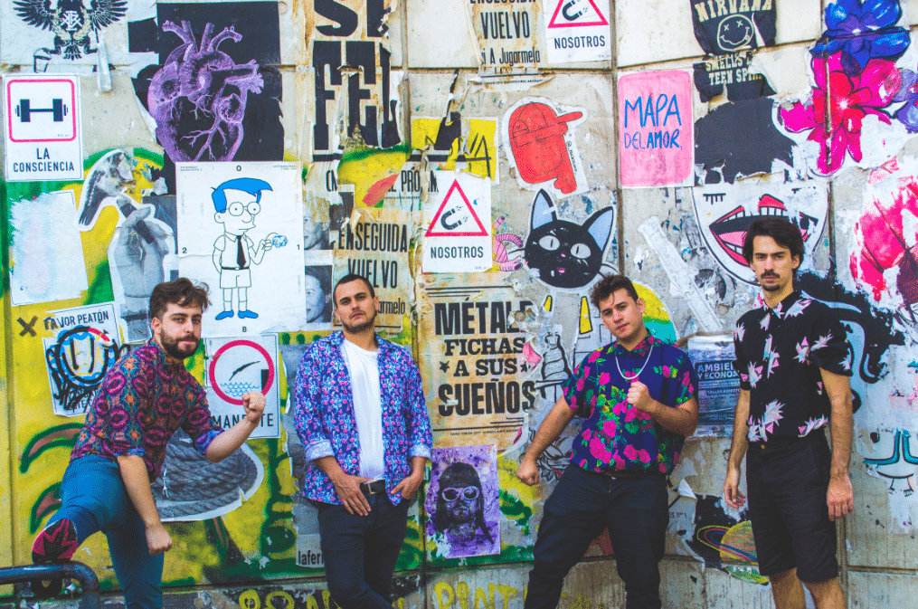 FestiCarga: el rock y la solidaridad se unen nuevamente - El festival creado por el cuarteto sanisidrense Carga Viva nació como una propuesta de dar a conocer la movida musical que abunda en la zona norte de la provincia de Buenos Aires. La banda formada por Taro Barceló (voz), Joaquín Brizuela (guitarras y coros), Nicolas Poggioli (bajo) y Pepo Macias (batería) será la encargada de llevar adelante la noche junto a Laverat. El cierre estará a cargo de DJs que coronaran la velada con la mejor música para el disfrute de los asistentes. 7293434e 6d4b 4f03 af76 36e5023a99c6