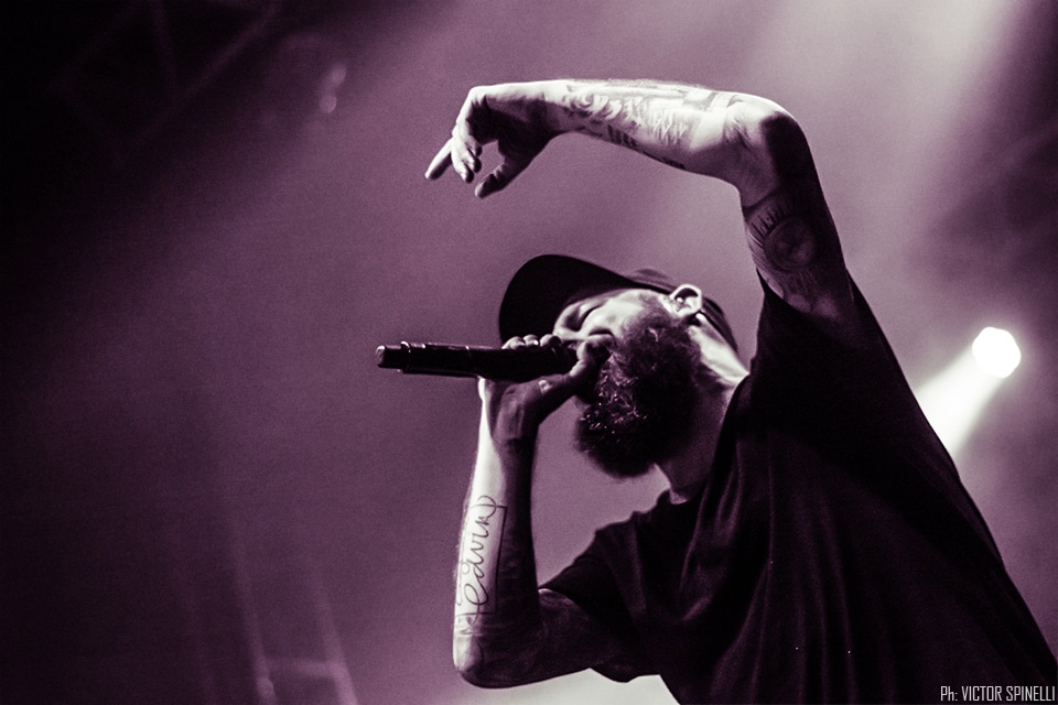 In Flames en Vorterix: Batalla ganada - Principios de los 90. A contramano del mundo – que viraba del heavy metal más clásico hacia el grunge -, los siempre revolucionarios nórdicos toman lo que aprendieron de los clásicos del rock pesado de los 70 y 80, le dan una vuelta de tuerca y crean algo nuevo. Así nace, de las manos de bandas como In Flames, Dark Tranquillity, At The Gates, el célebre ‘sonido de Gotemburgo’: un death metal agresivo, gutural y al palo, pero con la melodía y el estribillo ganchero como prioridades innegociables. 91228c2b d45b 4813 9cc6 9470672e8d27
