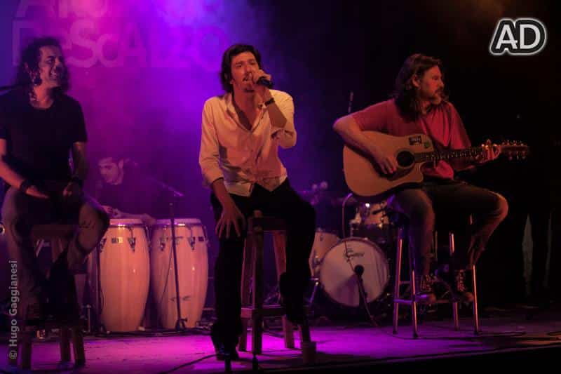 Andando Descalzo, íntimo y arrabalero en La Trastienda - En el corazón del barrio más antiguo de la Ciudad de Buenos Aires, Andando Descalzo finaliza su ciclo de versiones acústicas impregnado por la estética perteneciente a la danza insignia de la región rioplatense: el tango. andandodescalzo