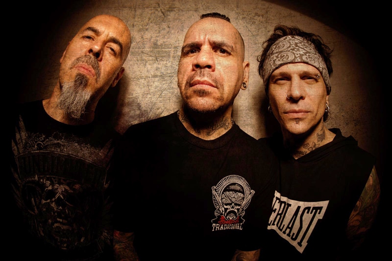 Andrés Giménez: "En A.N.I.M.A.L está el que quiere estar" - La mítica banda de rock pesado liderada por Andrés Giménez – De La Tierra, Ex D-Mente - está nuevamente entre nosotros y tienen disco nuevo. "Vivo en Red House" es el octavo trabajo de su carrera y el primero en vivo. animal2016