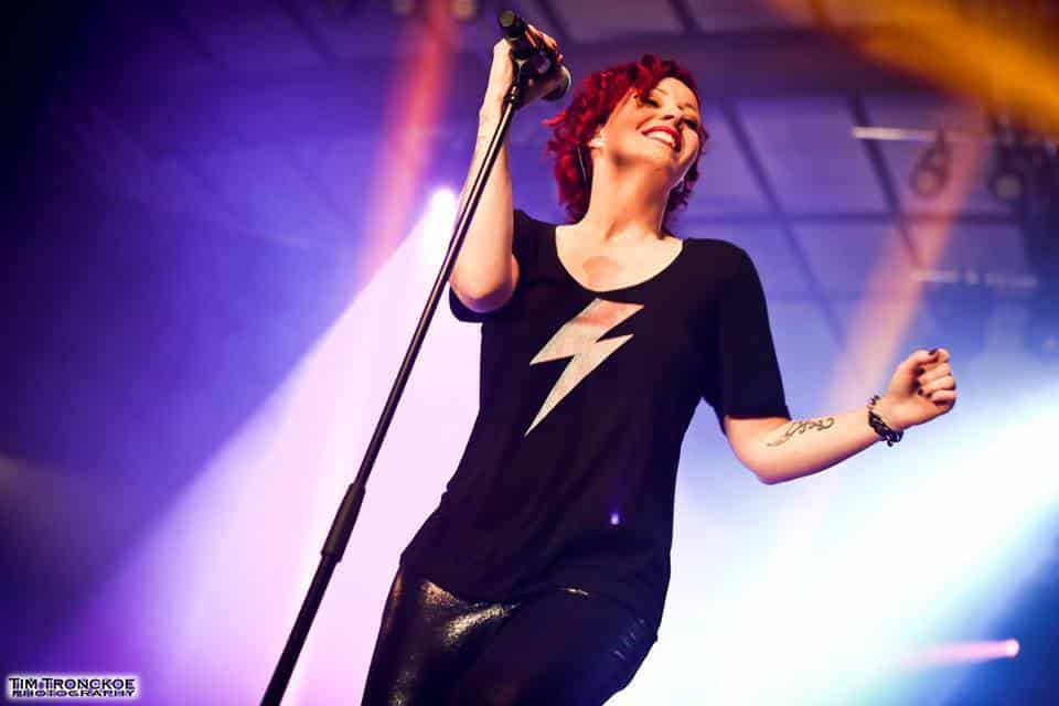 Anneke van Giersbergen: "Tocar para ustedes se siente como un día soleado y cálido" - Anneke Van Giersbergen (ex The Gathering) & Danny Cavanagh (Anathema) llegan nuevamente a nuestro país para, como en 2010, brindar un show acústico e íntimo repasando lo mejor de sus carreras. La carismática vocalista habló con Rock.com.ar. anneke van giersbergen