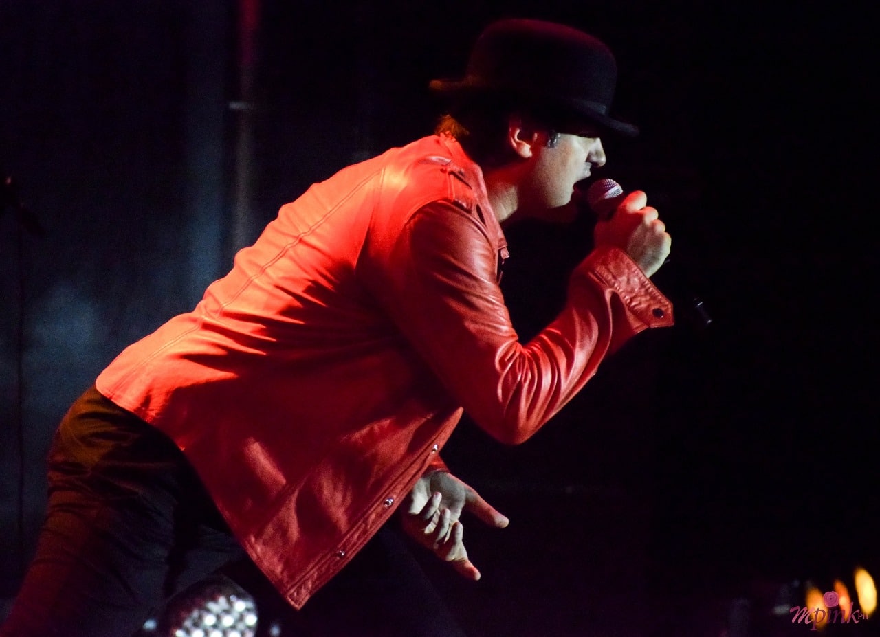 Ciro y Los Persas: qué placer verte otra vez - El rock de estadios sigue vigente. Andrés Ciro y su espléndida banda comenzaron la gira presentación del disco "Naranja Persa 2" en el Hipódromo de Rosario, ante más de 2 mil personas que le reafirmaron, durante unas tres horas, el aguante a uno de los fundadores de este fenómeno argento. b6861fb4 50ef 46d8 97f2 fc4550cefd31